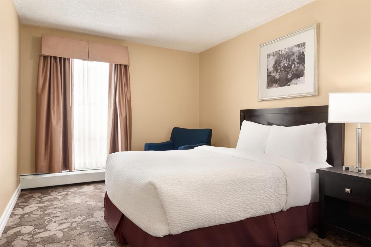 Nova Inn Yellowknife Exterior photo
