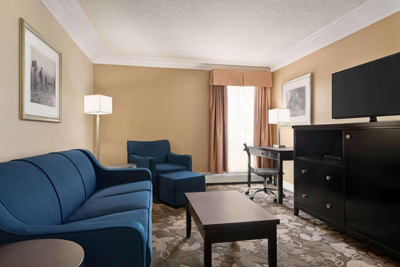 Nova Inn Yellowknife Exterior photo